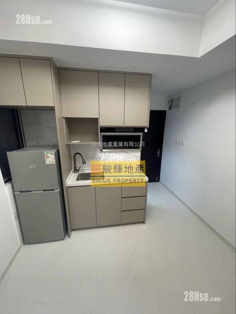 千岁大厦 租盘 300 平方尺