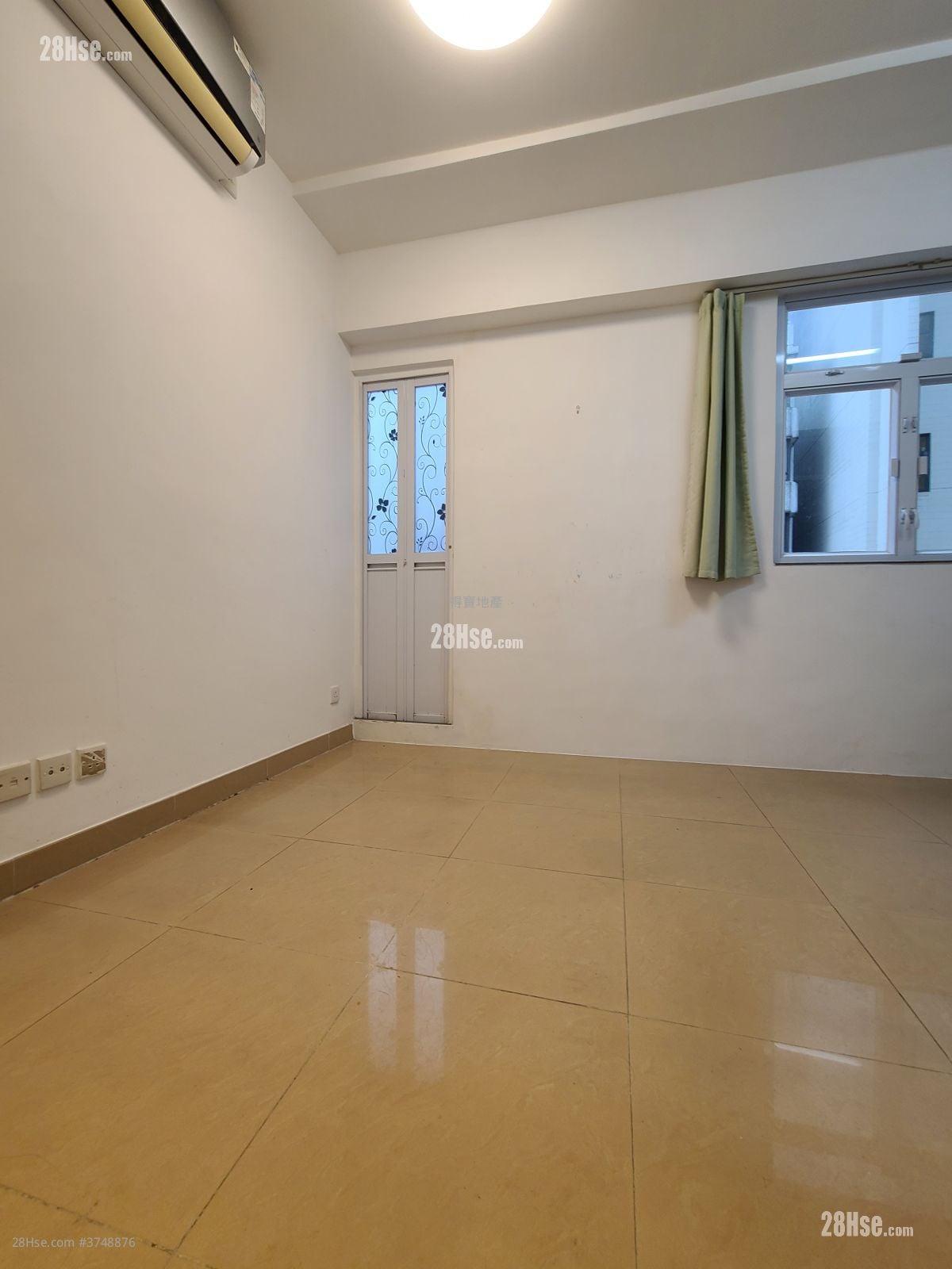 Sun Tao Building Sell 1 Bedroom , 1 Bathroom 305 ft²