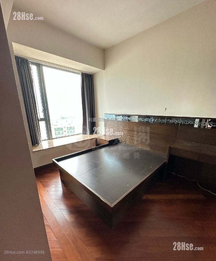 御龍山 售盤 4 房 , 2 浴室 764 平方呎