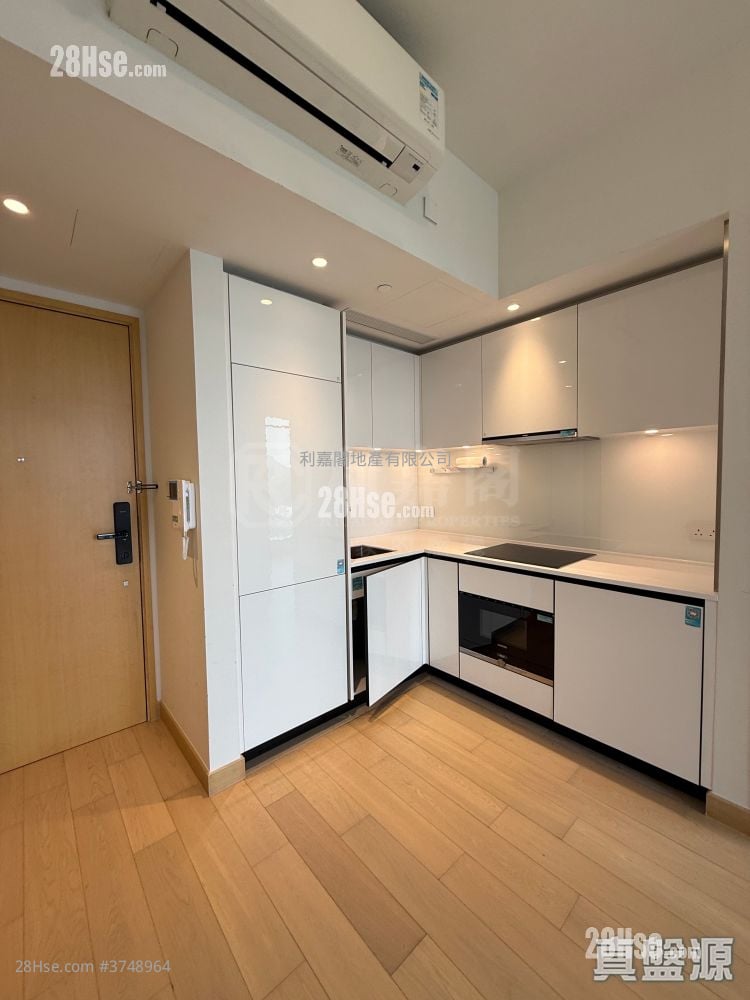 Marini Sell 1 Bedroom 380 ft²