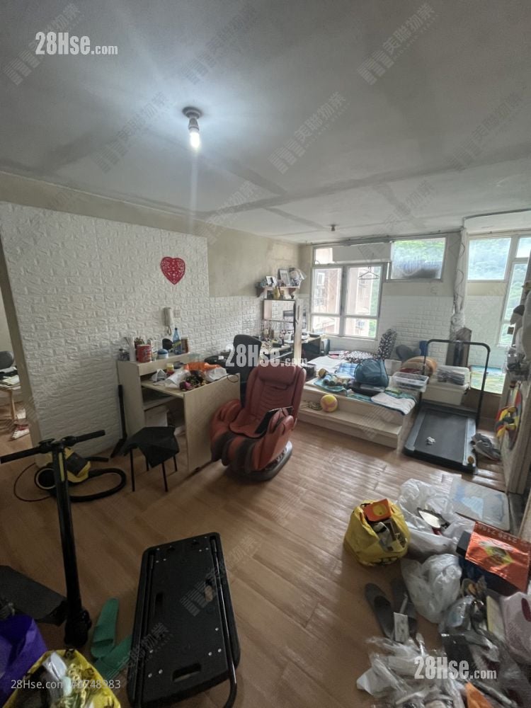 Yung Shing Court Sell 2 Bedrooms 640 ft²