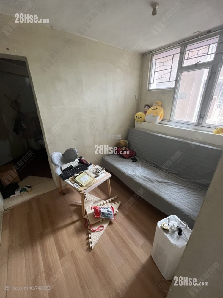 Yung Shing Court Sell 2 Bedrooms 640 ft²