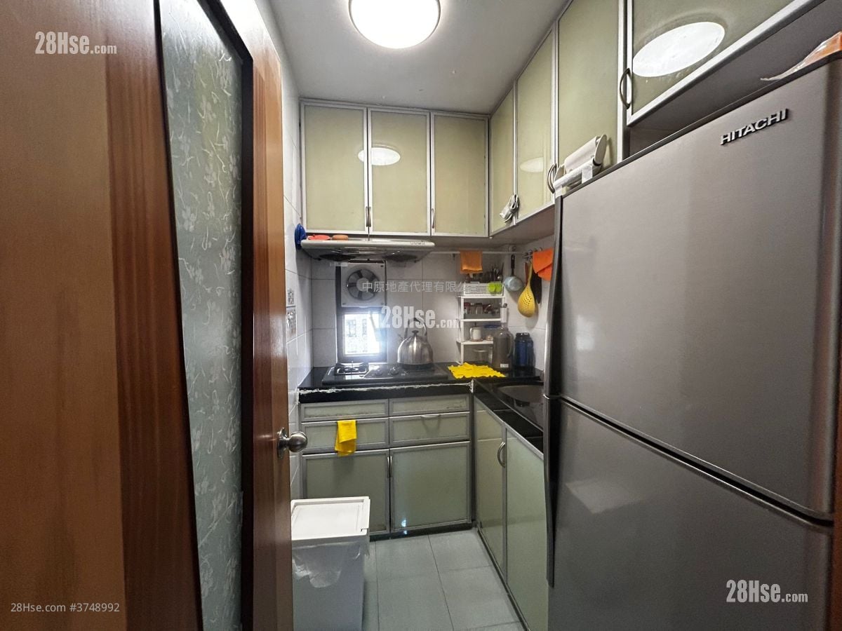 绿杨新邨 售盘 3 房 , 1 浴室 582 平方尺