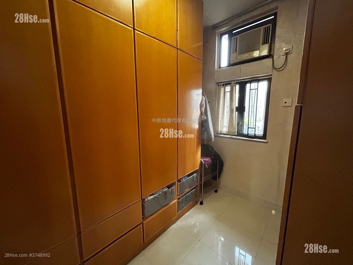 绿杨新邨 售盘 3 房 , 1 浴室 582 平方尺