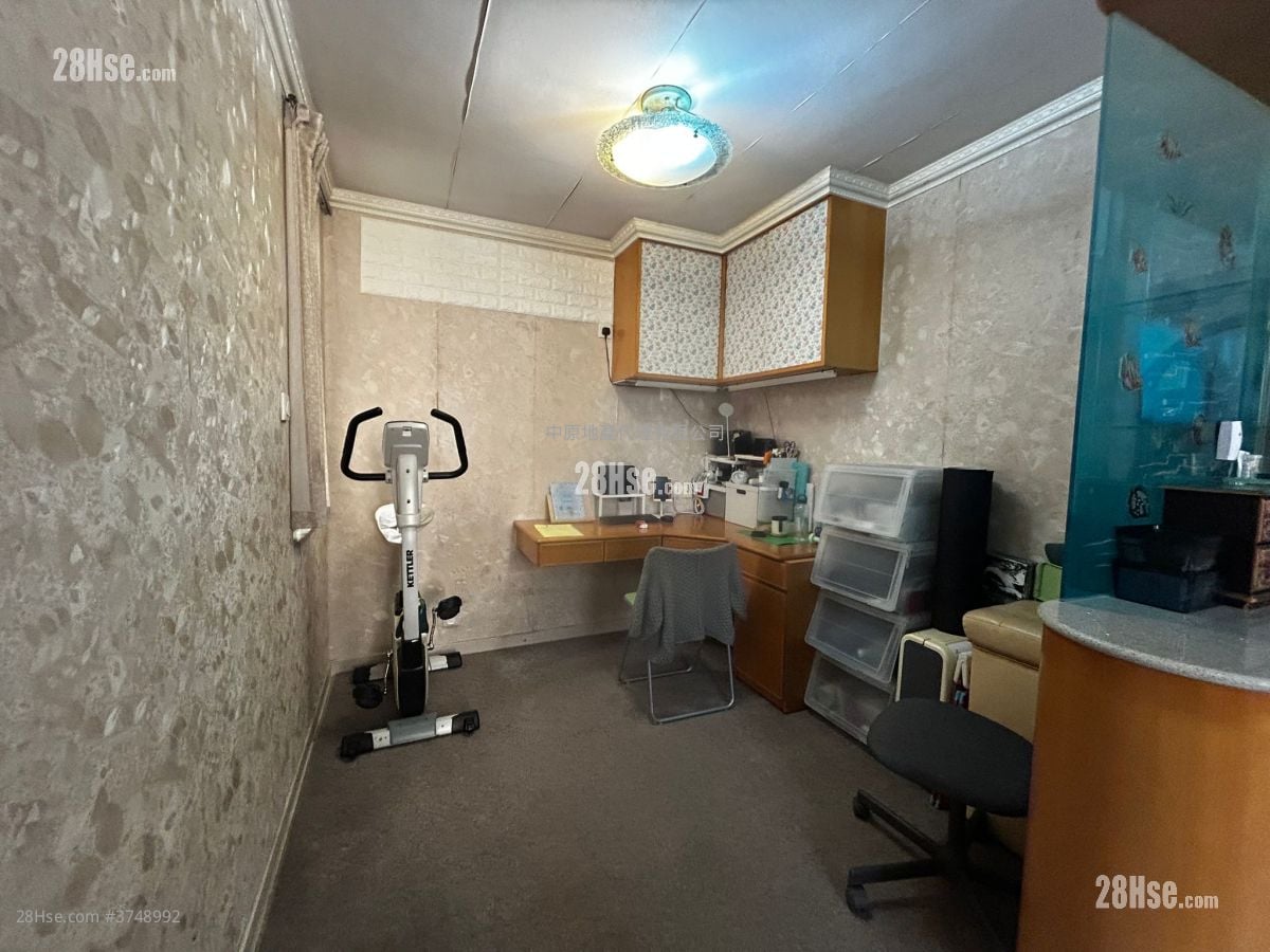 绿杨新邨 售盘 3 房 , 1 浴室 582 平方尺