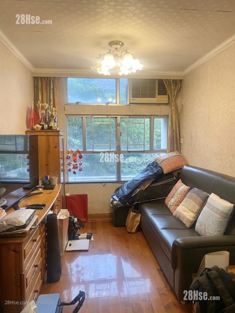 Ka Keung Court Sell 3 Bedrooms , 1 Bathroom 645 ft²