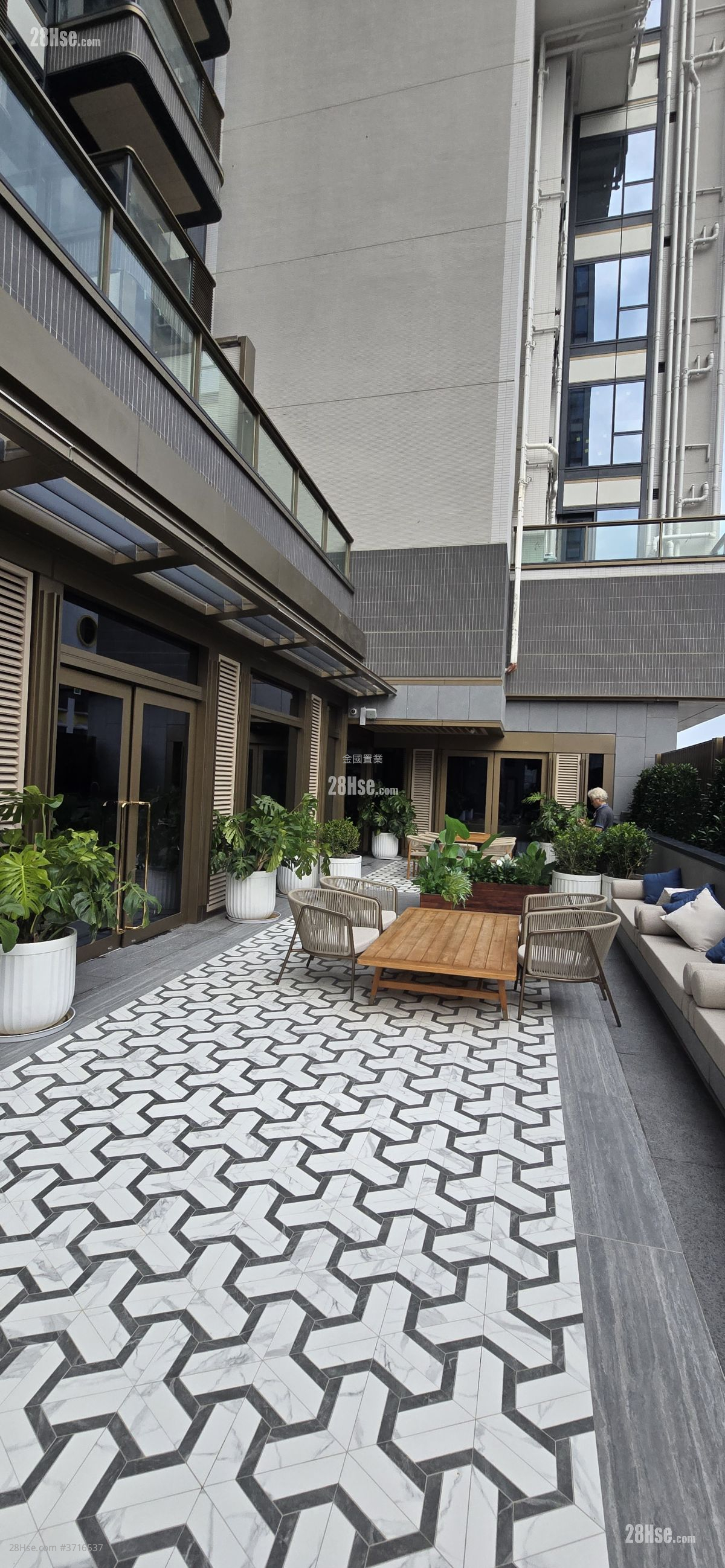 Topside Residence Rental 1 Bedroom , 1 Bathroom 270 ft²