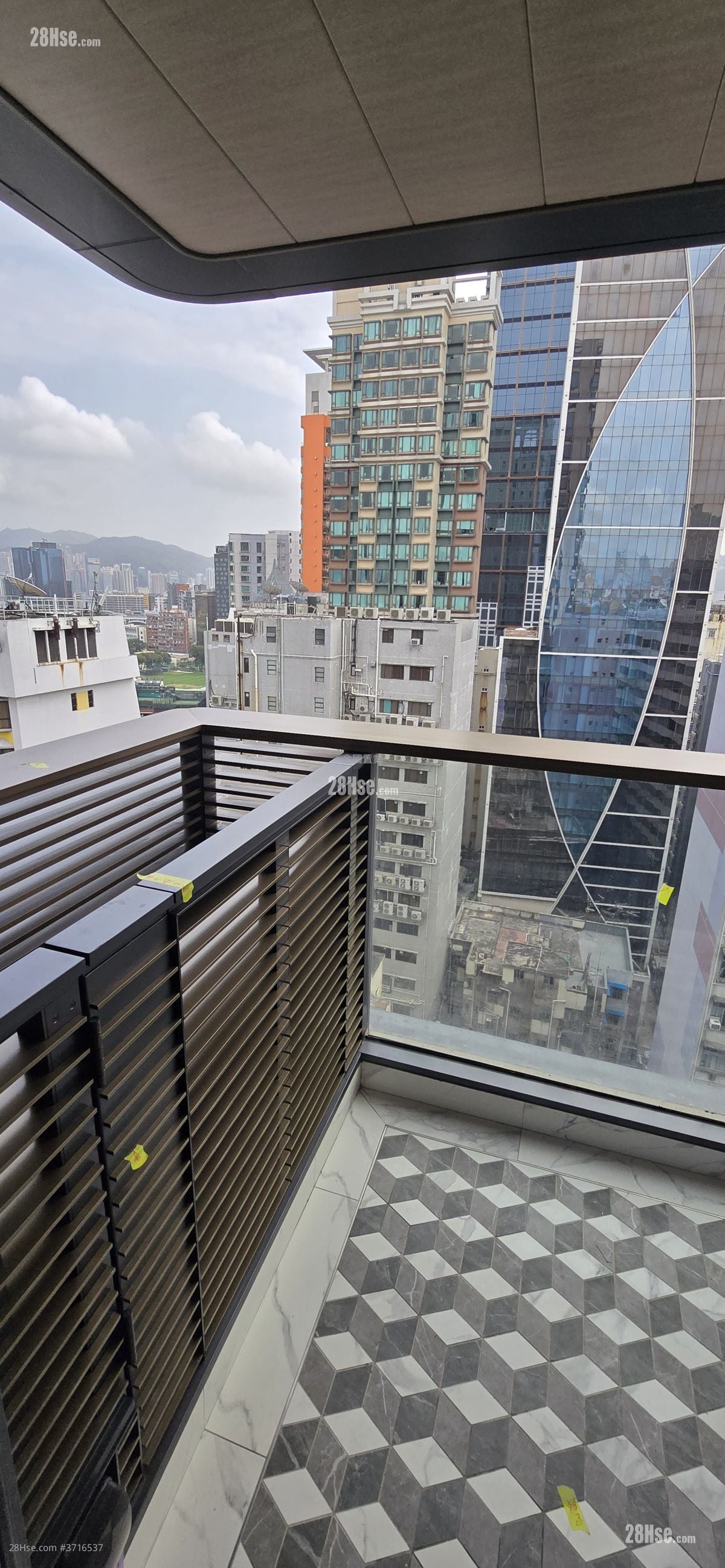 Topside Residence Rental 1 Bedroom , 1 Bathroom 270 ft²