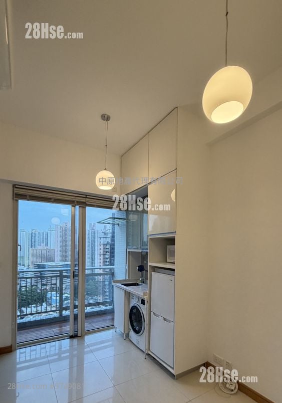 One New York Sell 1 Bedroom 240 ft²