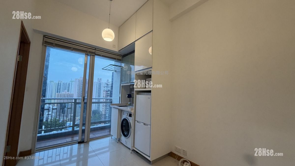 One New York Sell 1 Bedroom 240 ft²