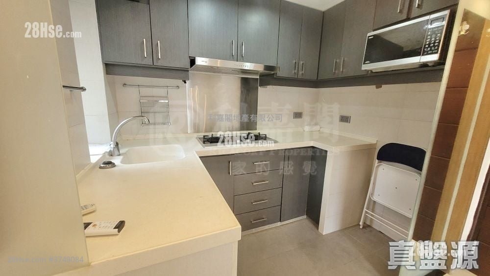 南丰新邨 售盘 2 房 , 1 浴室 391 平方尺