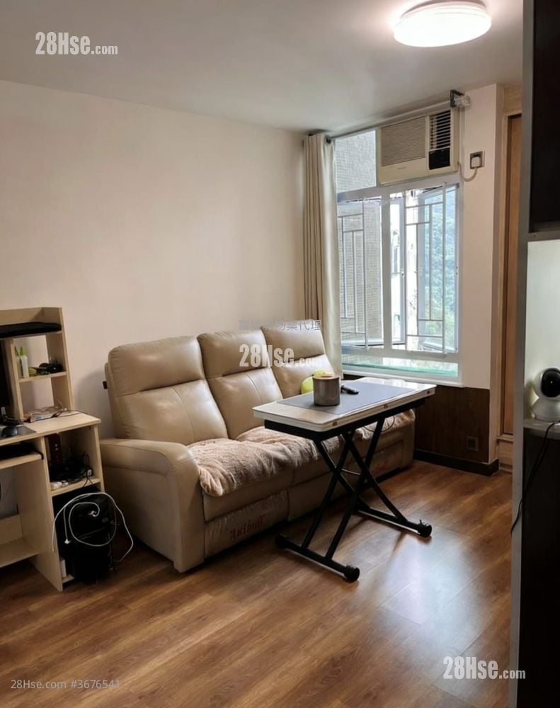 Fung Shing Court Sell 2 Bedrooms , 1 Bathroom 381 ft²