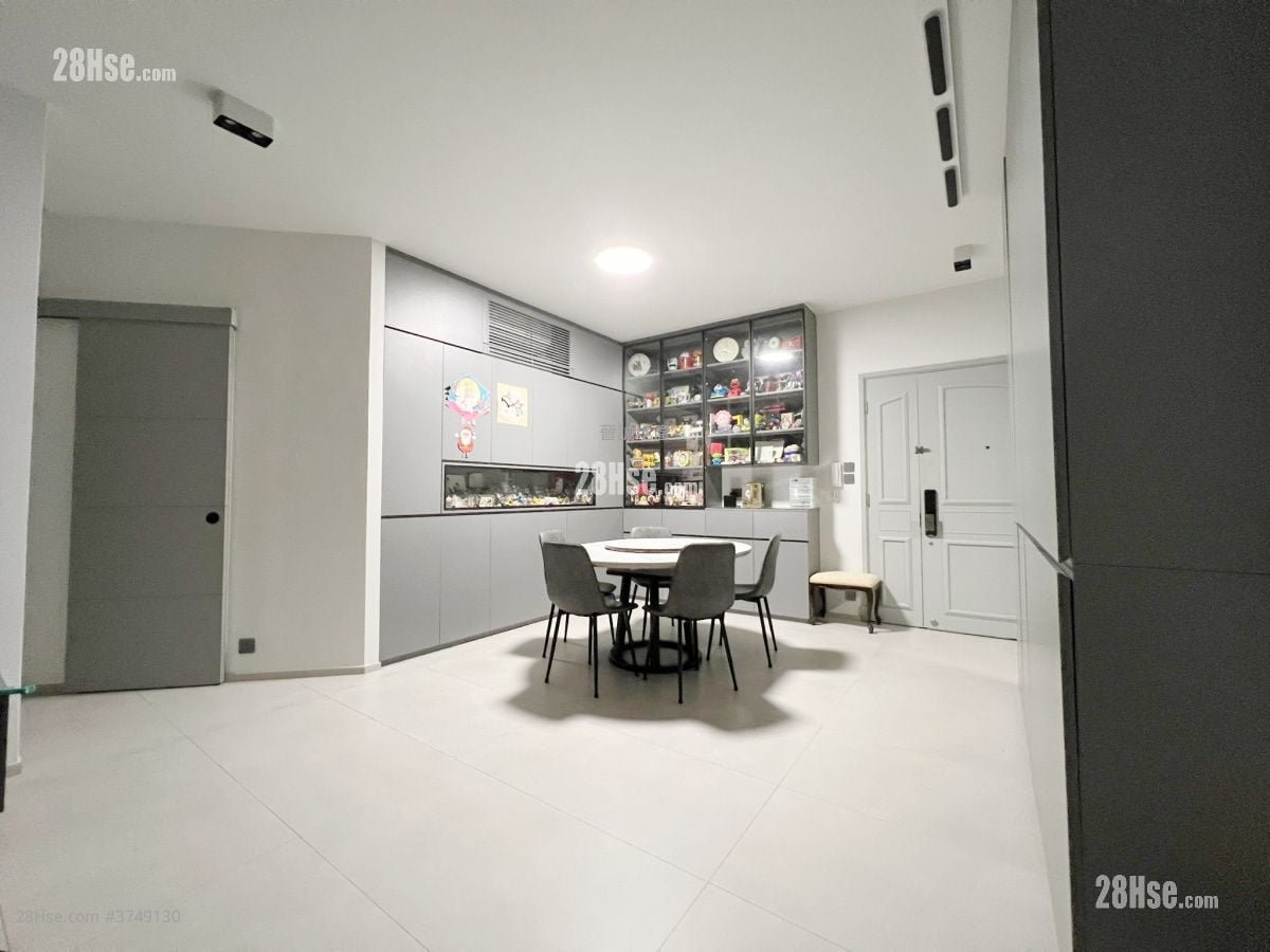 Palatial Coast Sell 3 Bedrooms , 2 Bathrooms 1,212 ft²