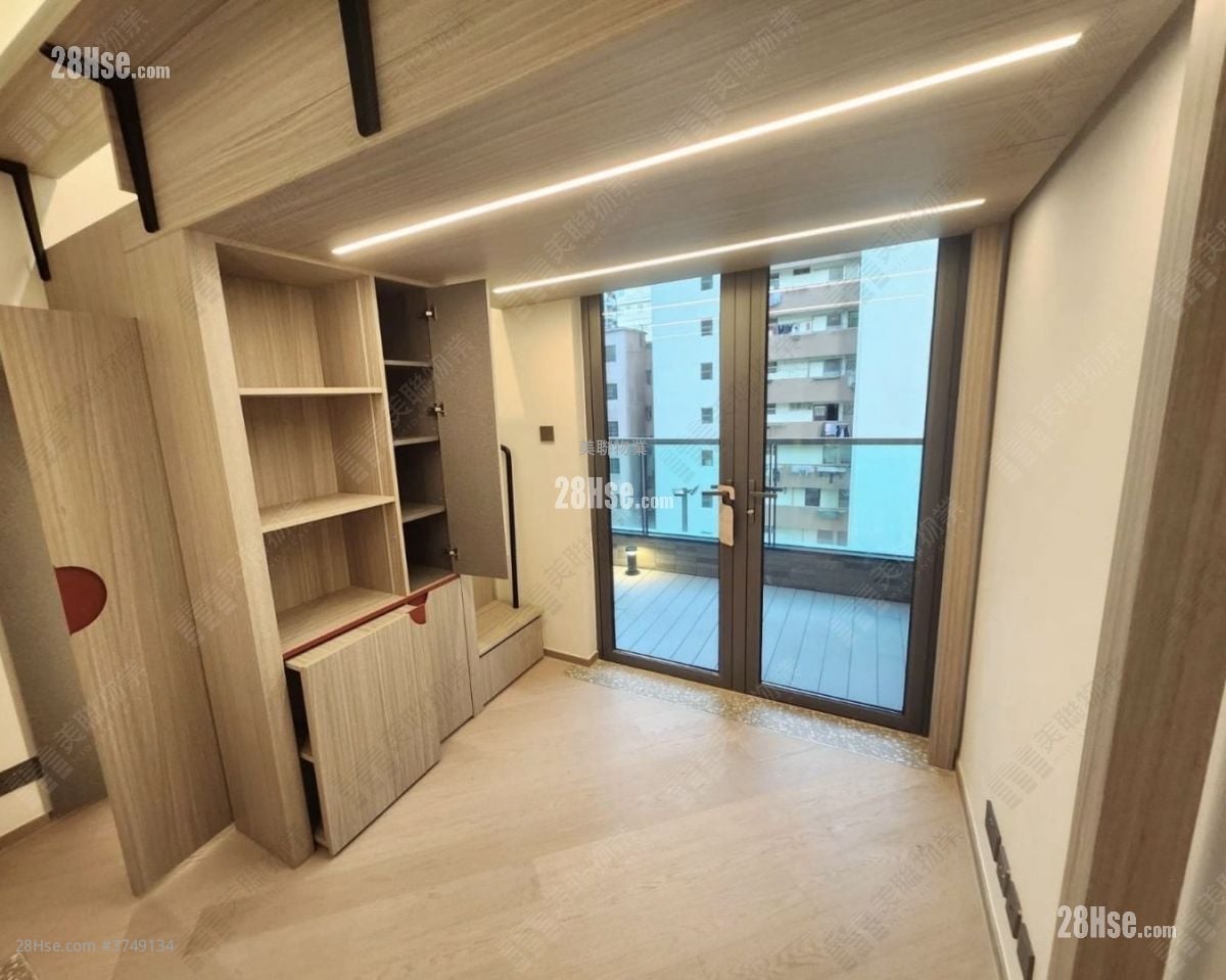 Bondlane Sell Studio 176 ft²