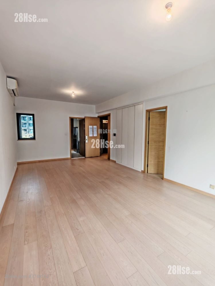 The Bloomsway Sell 5+ Bedrooms , 4 Bathrooms 1,398 ft²