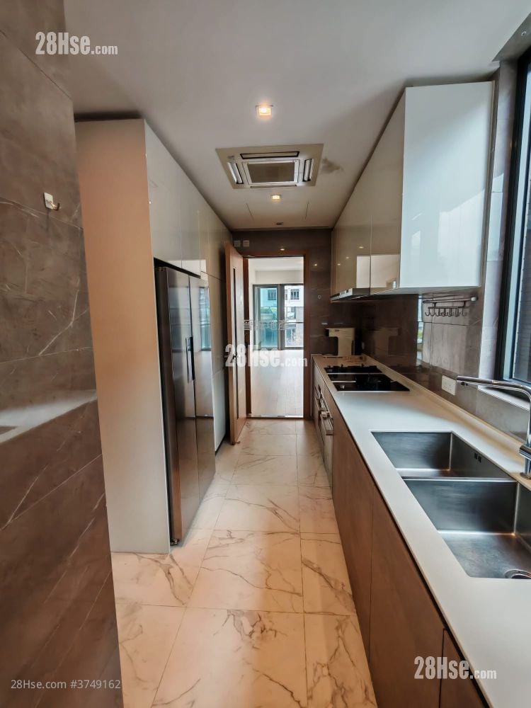 The Bloomsway Sell 5+ Bedrooms , 4 Bathrooms 1,398 ft²