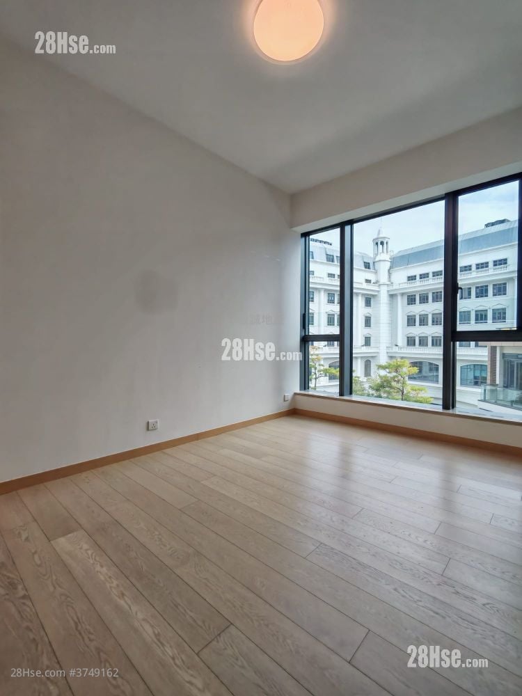 The Bloomsway Sell 5+ Bedrooms , 4 Bathrooms 1,398 ft²