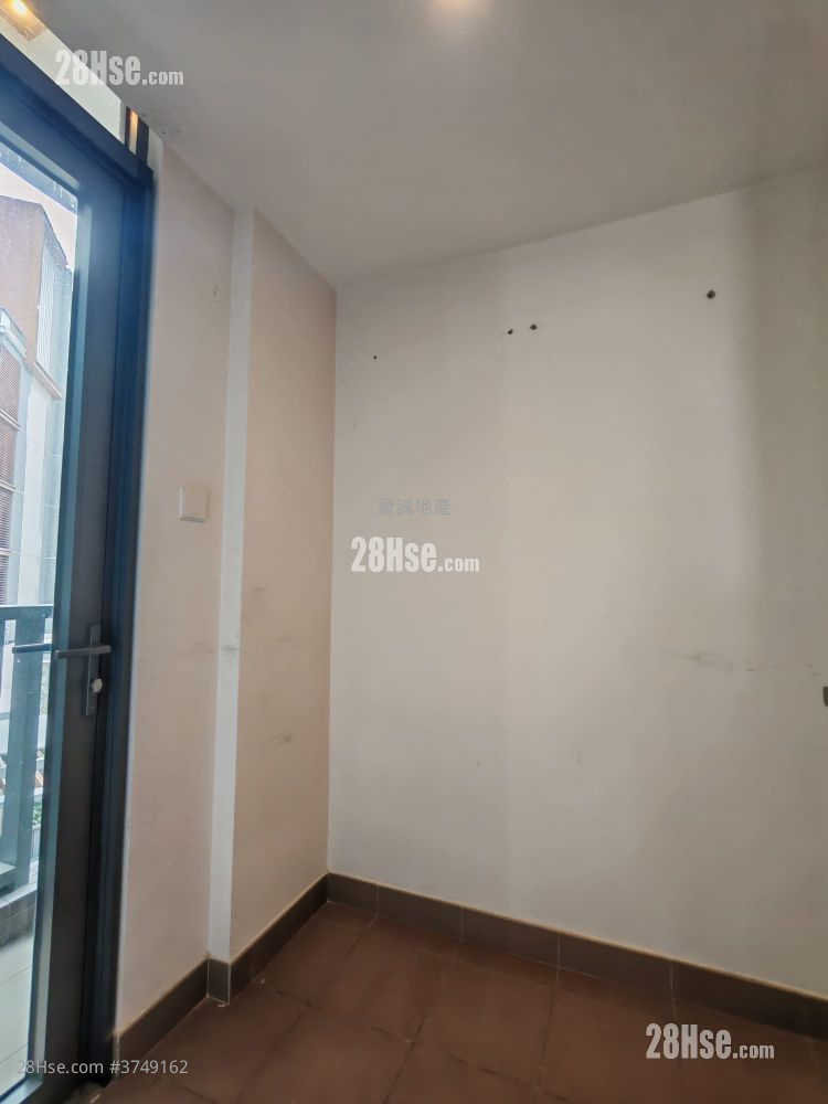 The Bloomsway Sell 5+ Bedrooms , 4 Bathrooms 1,398 ft²