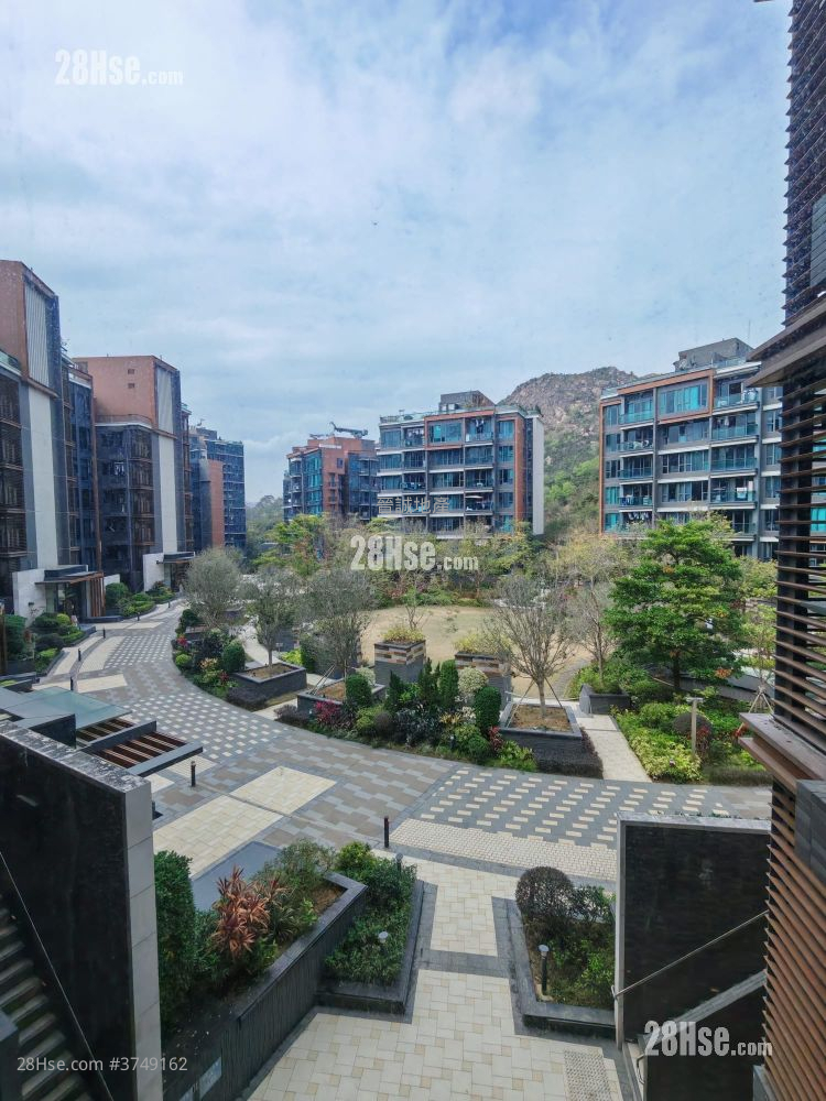 The Bloomsway Sell 5+ Bedrooms , 4 Bathrooms 1,398 ft²