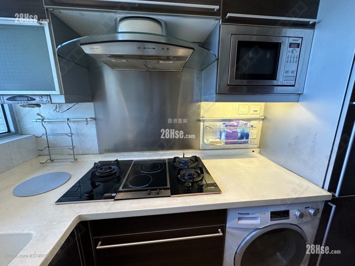 The Harbourside Sell 2 Bedrooms , 2 Bathrooms 750 ft²