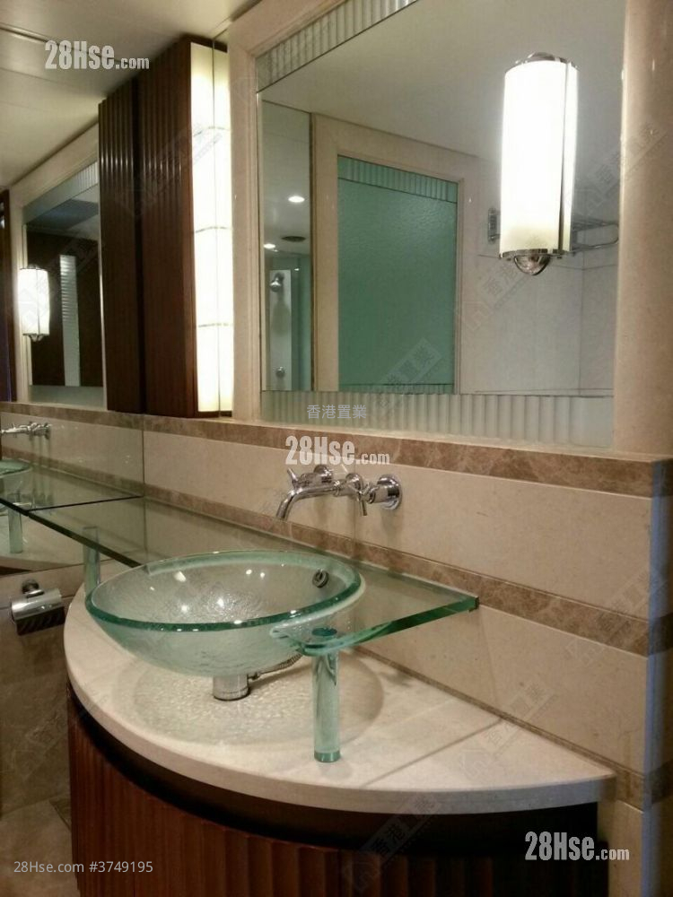 The Harbourside Sell 2 Bedrooms , 2 Bathrooms 750 ft²