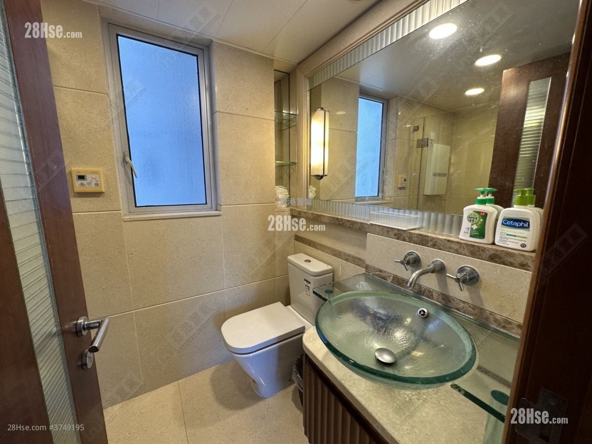 The Harbourside Sell 2 Bedrooms , 2 Bathrooms 750 ft²