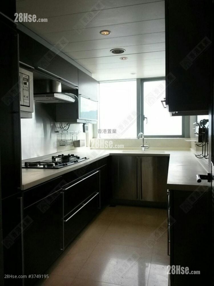 The Harbourside Sell 2 Bedrooms , 2 Bathrooms 750 ft²