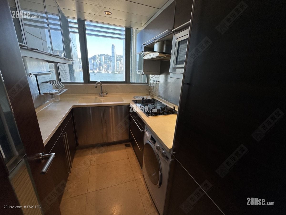 The Harbourside Sell 2 Bedrooms , 2 Bathrooms 750 ft²