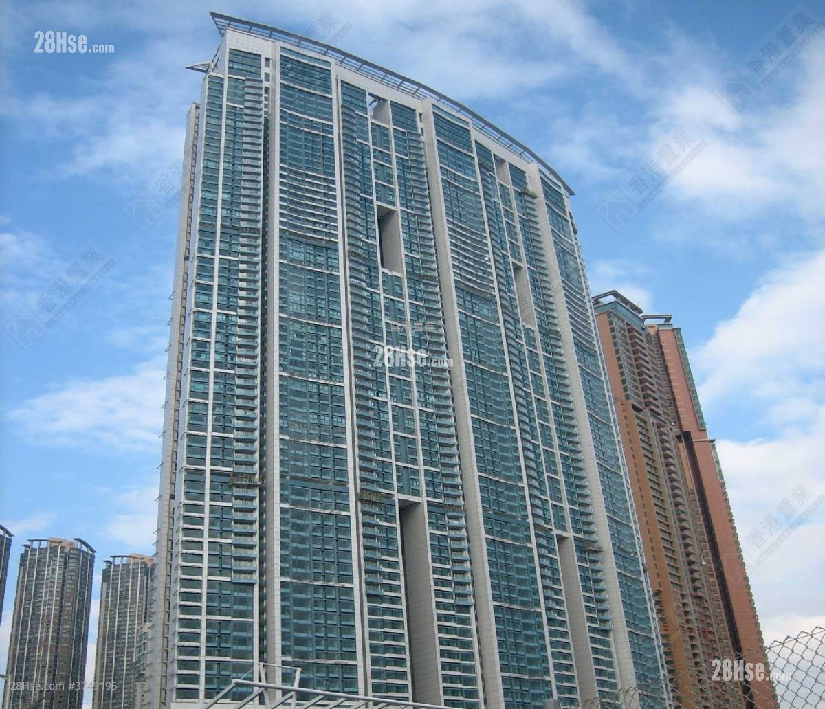 The Harbourside Sell 2 Bedrooms , 2 Bathrooms 750 ft²