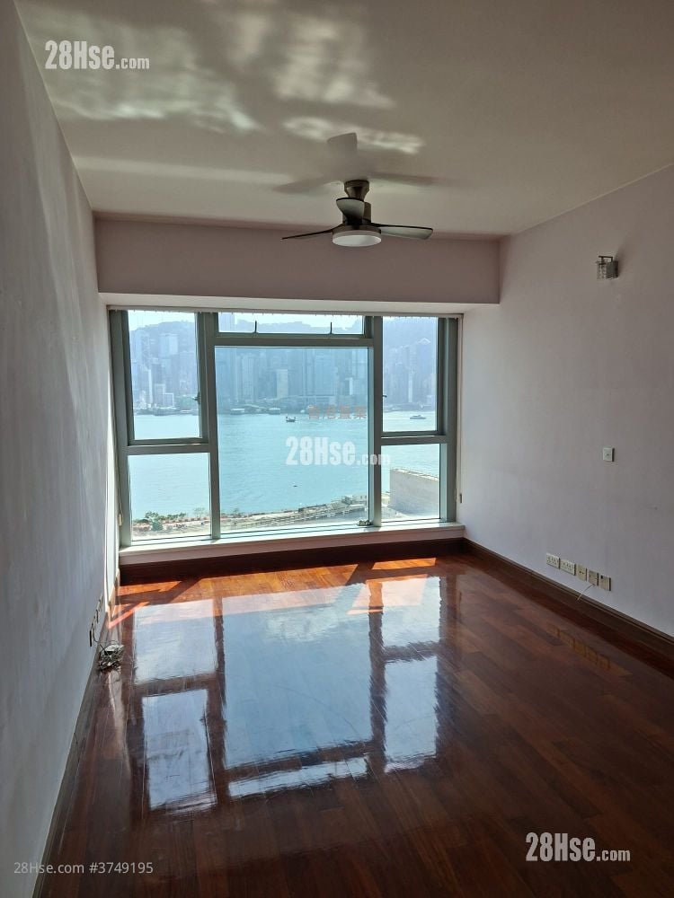 The Harbourside Sell 2 Bedrooms , 2 Bathrooms 750 ft²