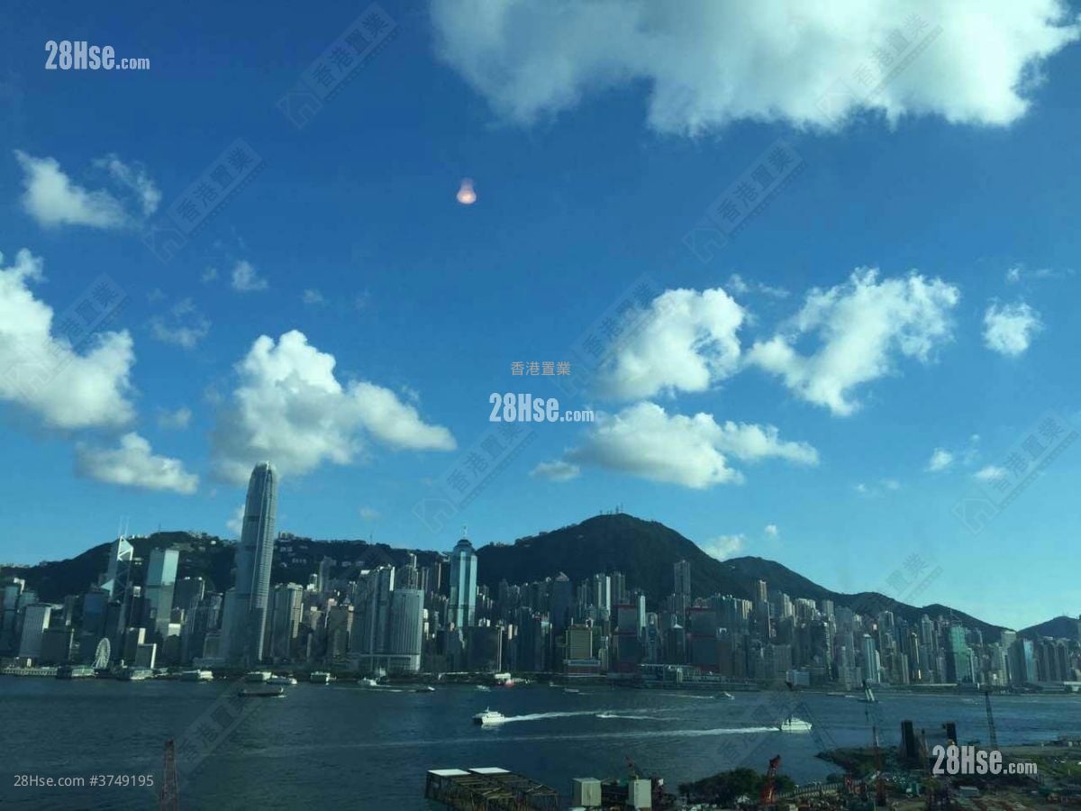 The Harbourside Sell 2 Bedrooms , 2 Bathrooms 750 ft²