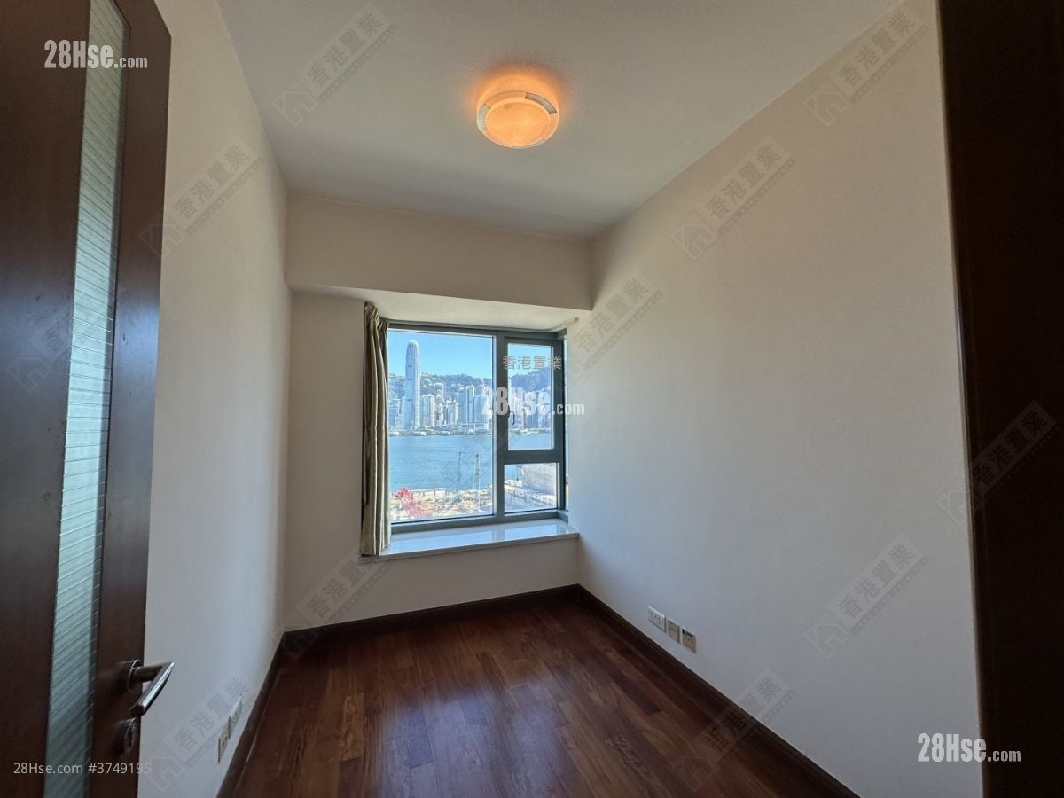 The Harbourside Sell 2 Bedrooms , 2 Bathrooms 750 ft²