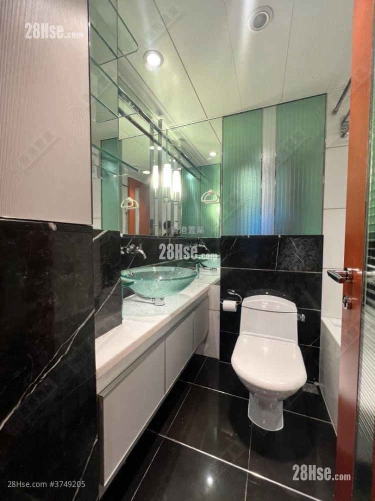 君临天下 售盘 2 房 , 2 浴室 743 平方尺