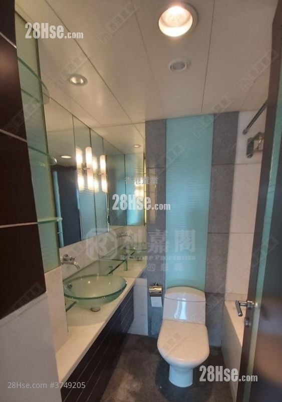 君临天下 售盘 2 房 , 2 浴室 743 平方尺