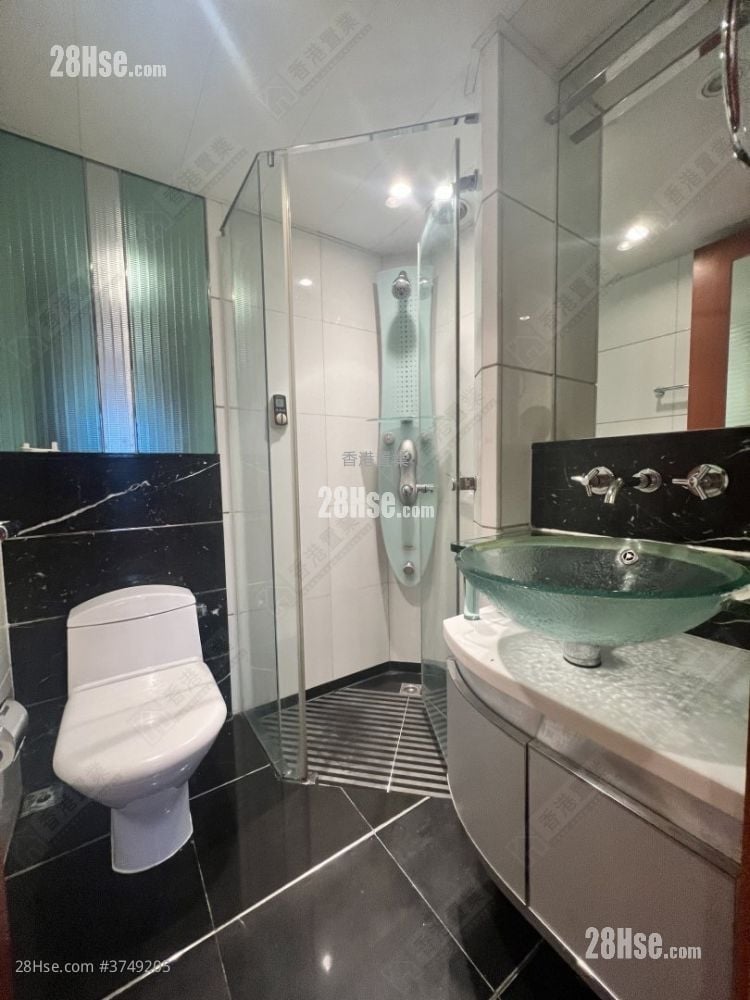 君临天下 售盘 2 房 , 2 浴室 743 平方尺