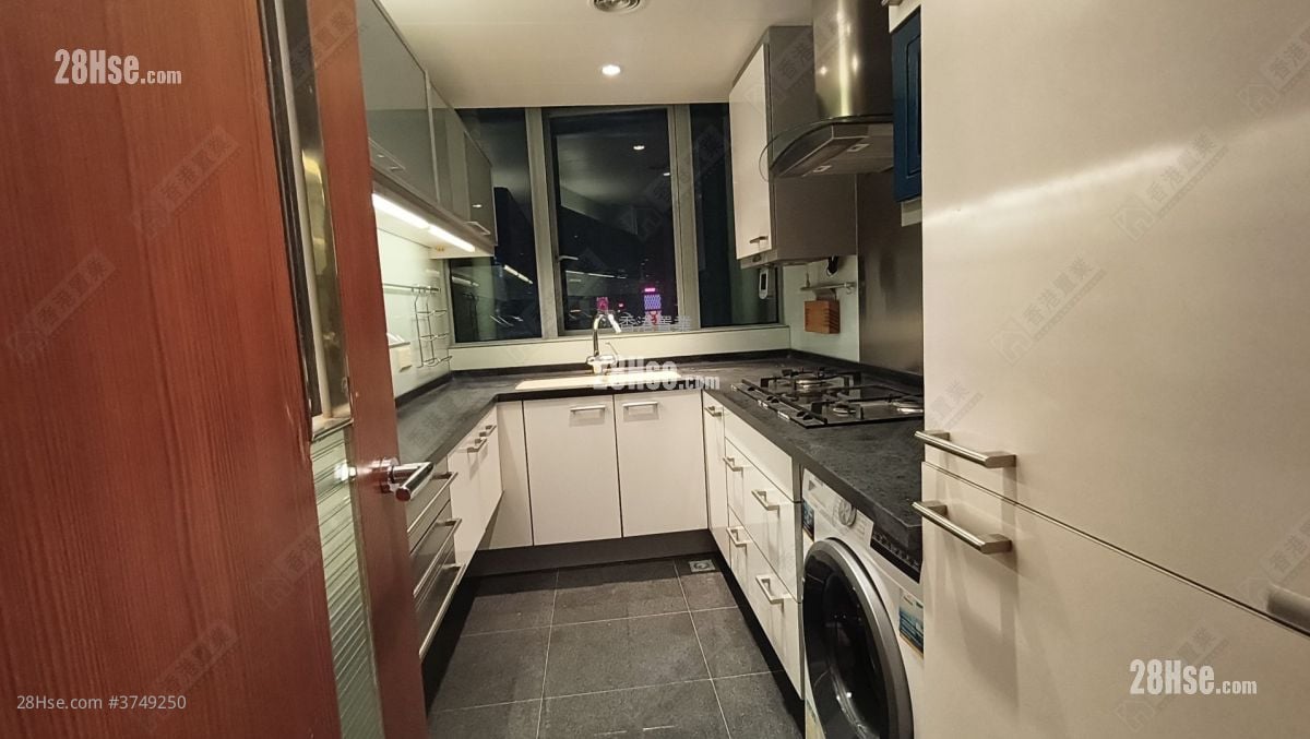 君临天下 售盘 3 房 , 3 浴室 1,051 平方尺