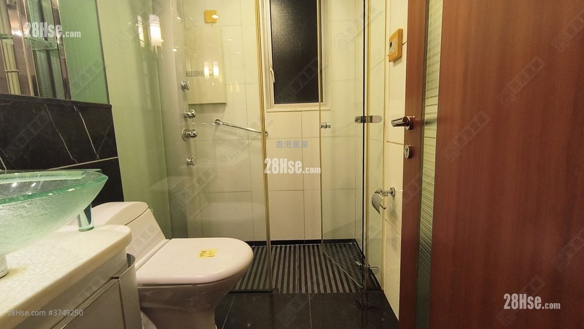 君临天下 售盘 3 房 , 3 浴室 1,051 平方尺