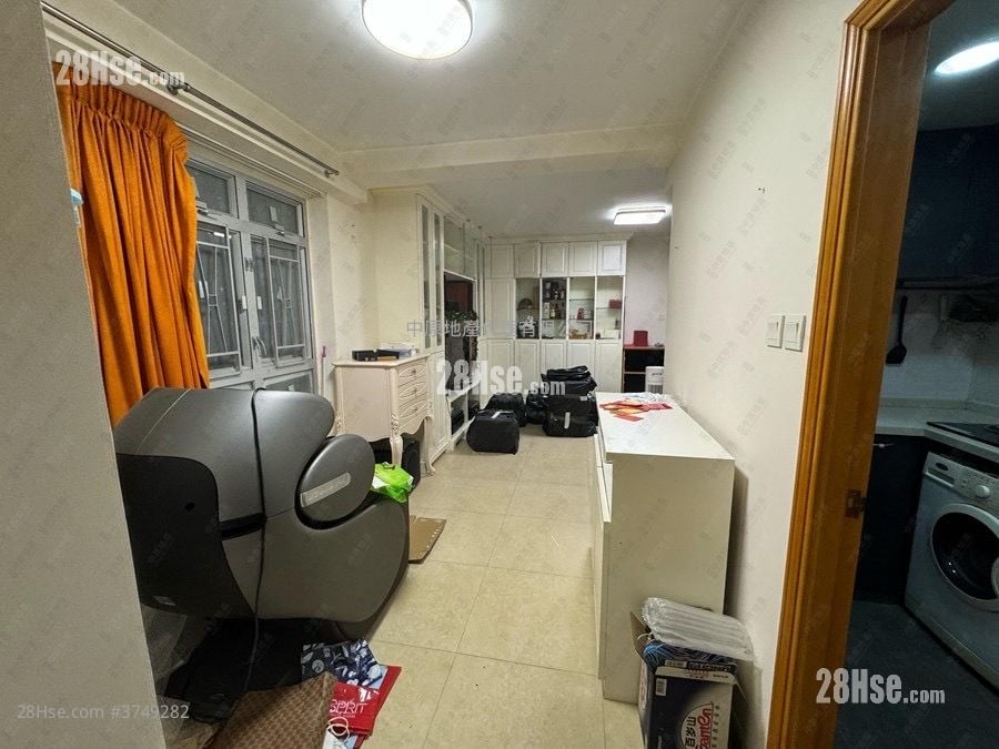 新兴花园 售盘 3 房 592 平方尺