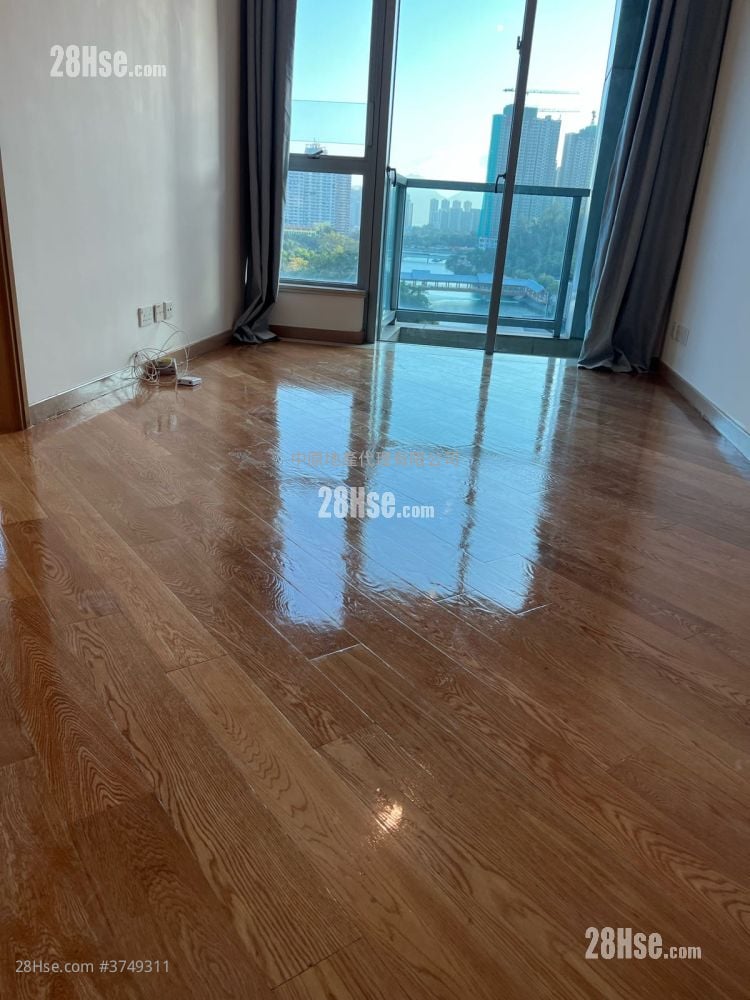 Century Gateway Sell 3 Bedrooms , 1 Bathroom 722 ft²