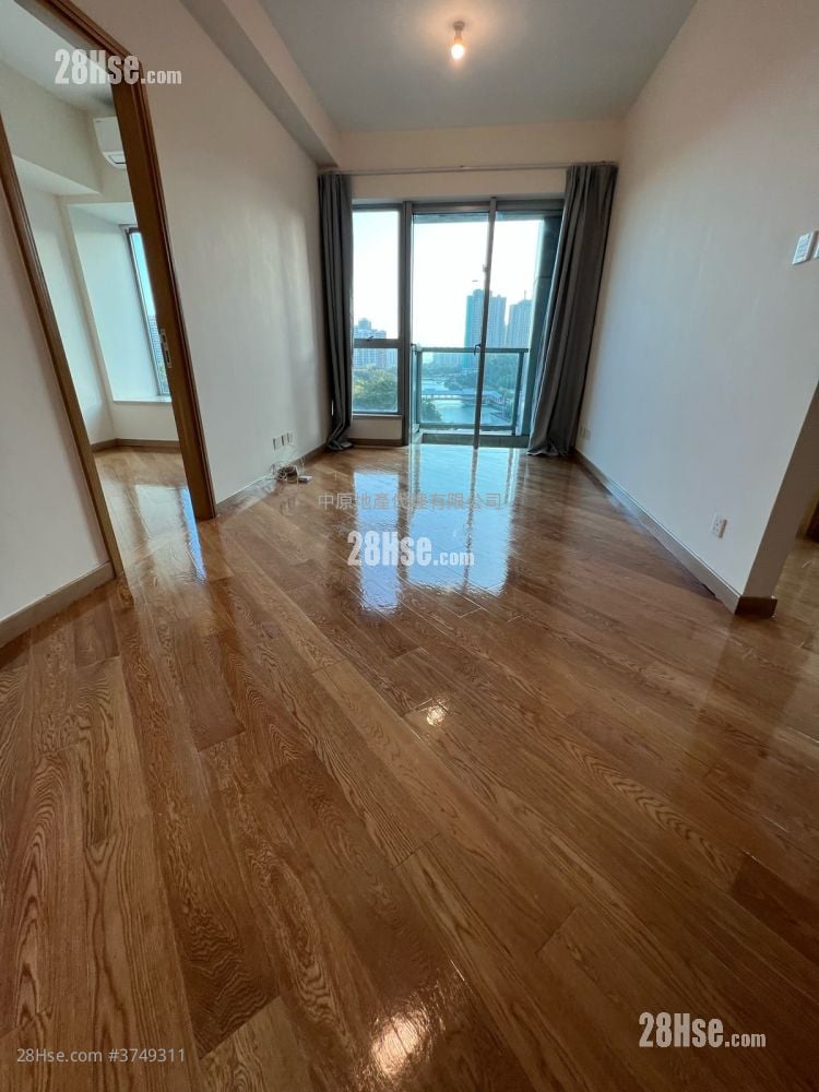 Century Gateway Sell 3 Bedrooms , 1 Bathroom 722 ft²