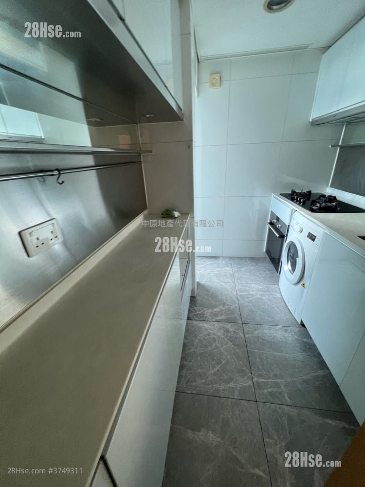 Century Gateway Sell 3 Bedrooms , 1 Bathroom 722 ft²