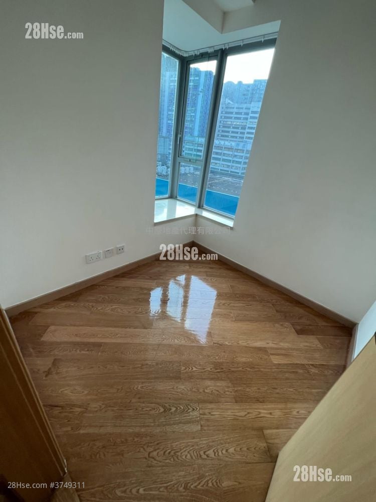 Century Gateway Sell 3 Bedrooms , 1 Bathroom 722 ft²