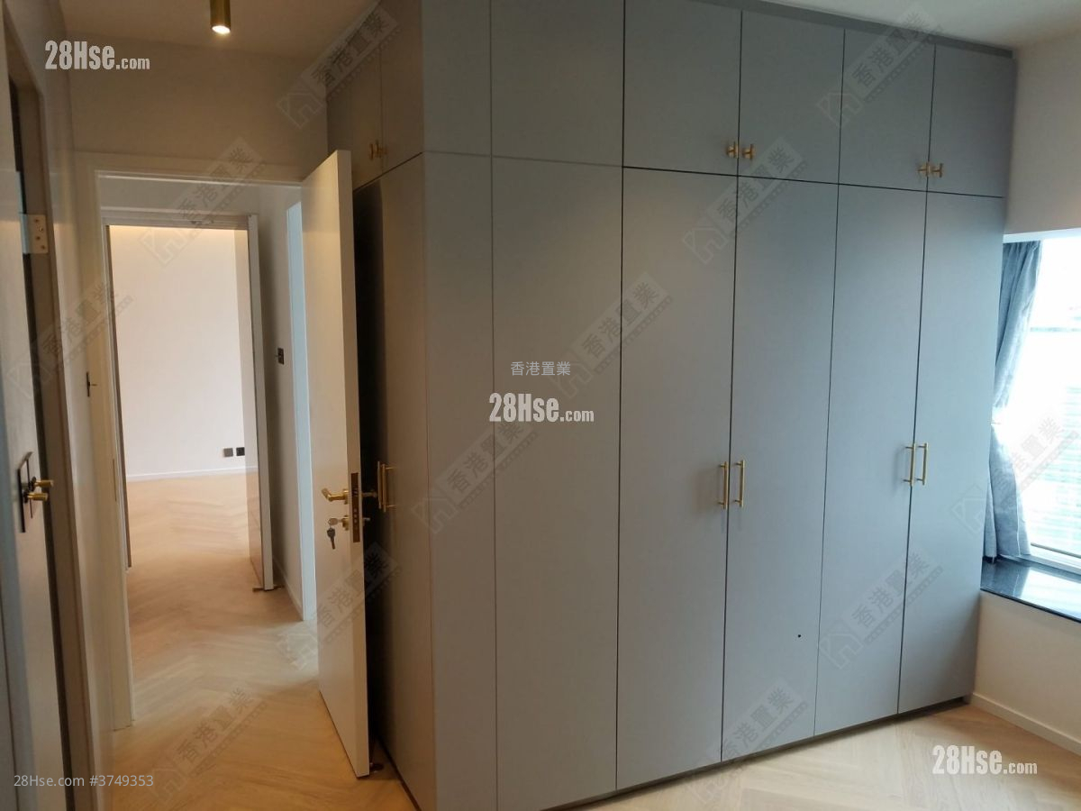 Sorrento Sell 2 Bedrooms 808 ft²