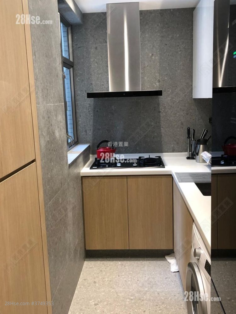 Sorrento Sell 2 Bedrooms 808 ft²