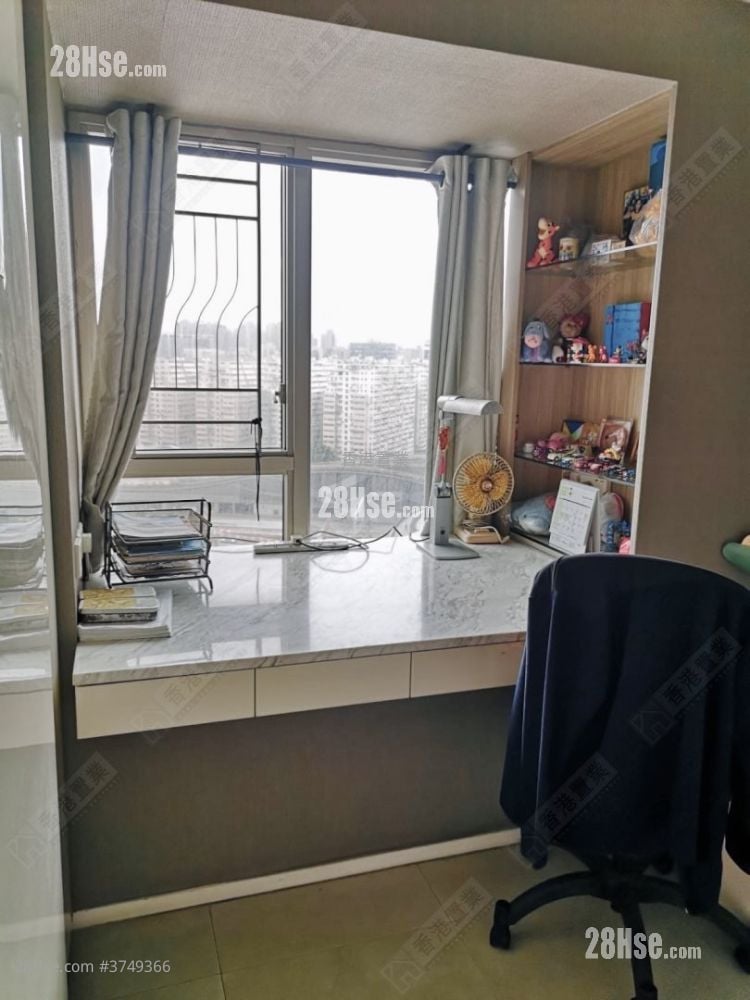 擎天半島 售盤 4 房 1,345 平方呎