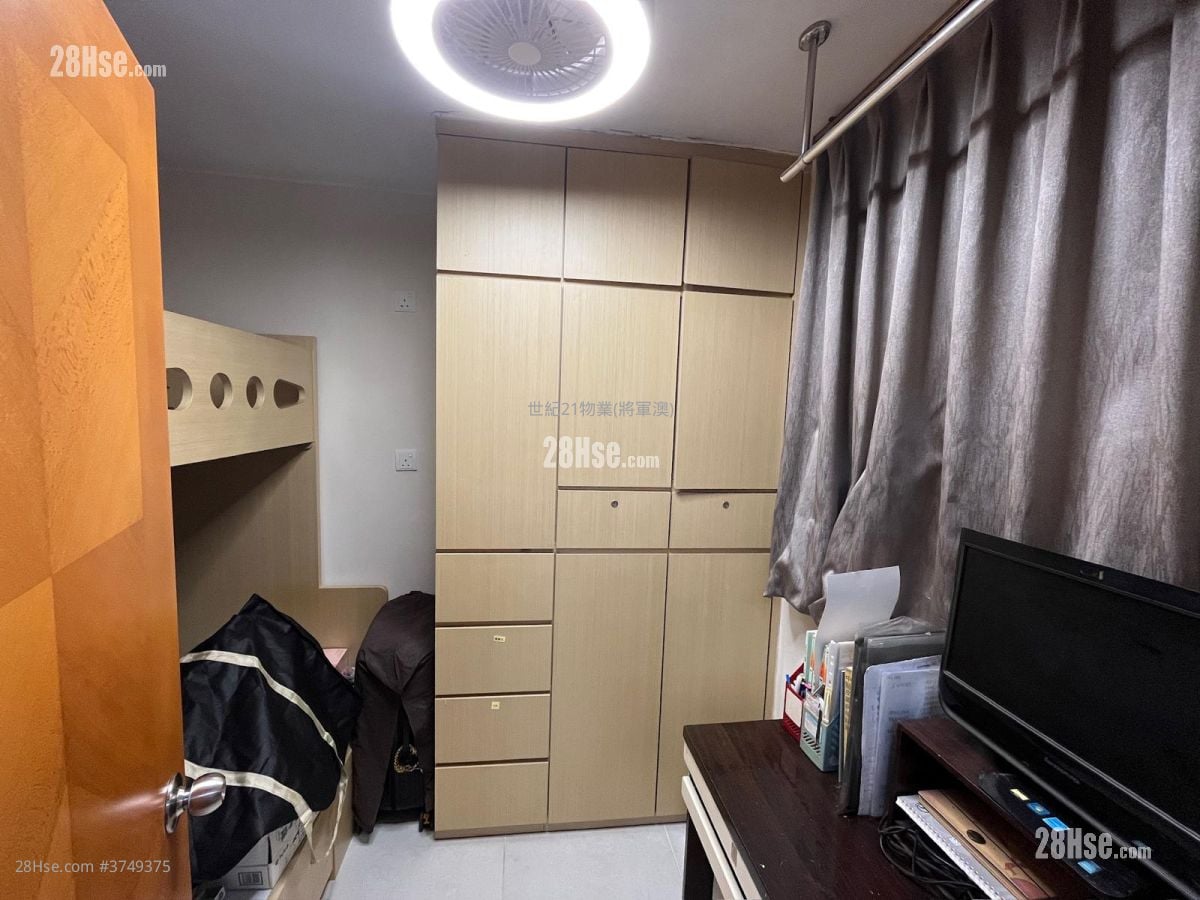 Yan Ming Court Sell 2 Bedrooms , 1 Bathroom 401 ft²