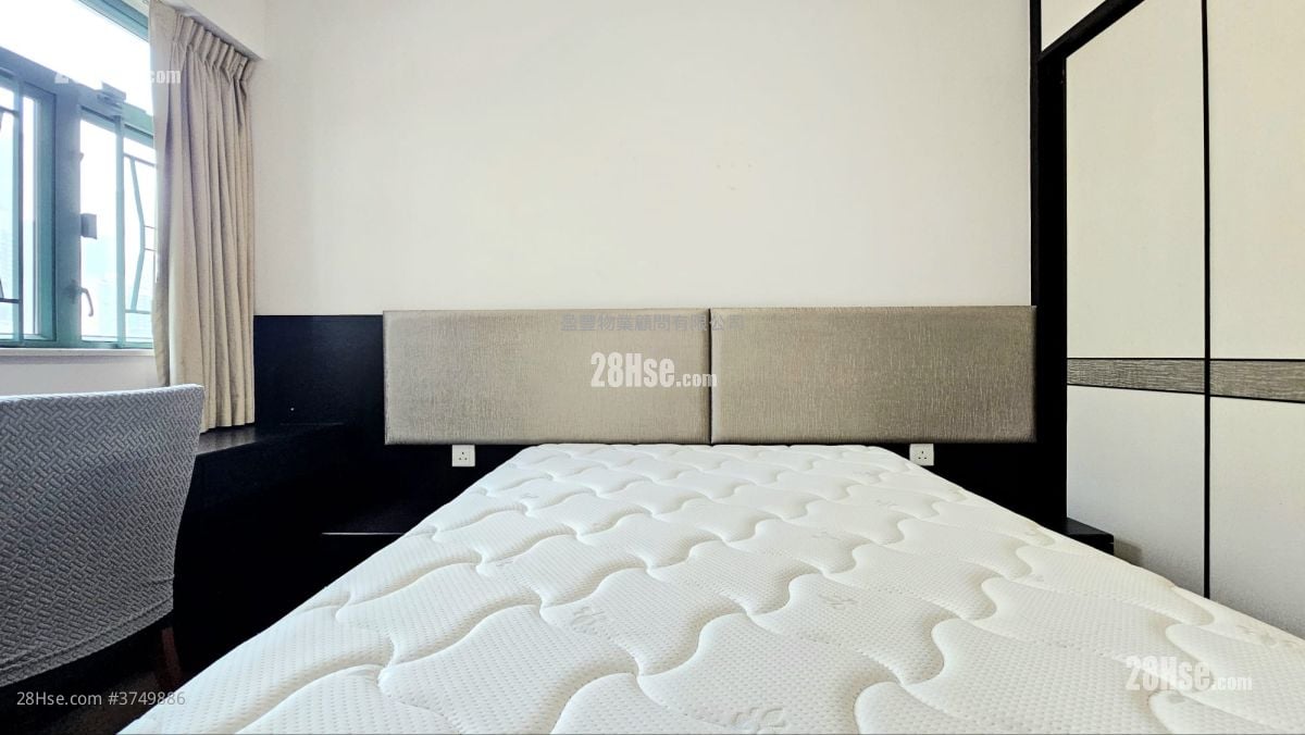 bedroom 2: Yue King Building Sell 2 Bedrooms , 2 Bathrooms 958 ft²