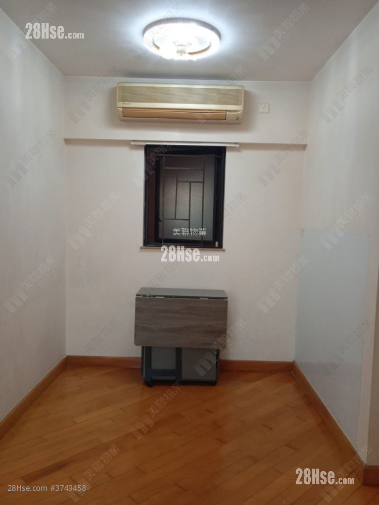 Villa By The Park Sell 2 Bedrooms , 1 Bathroom 428 ft²