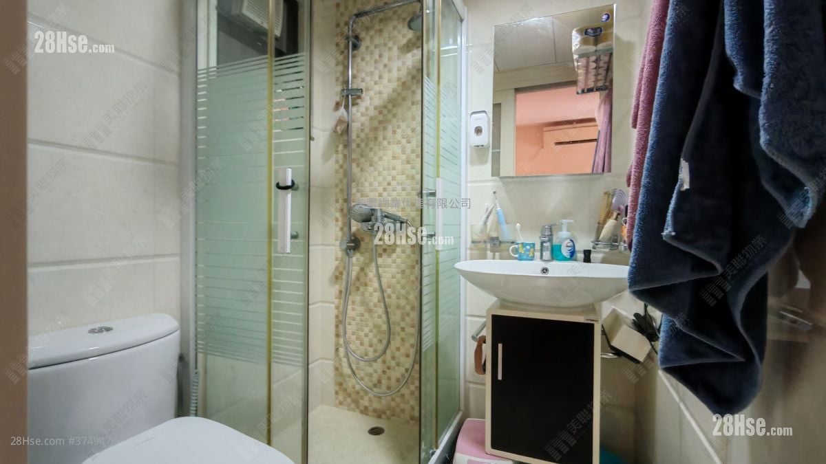 又一居 售盘 3 房 559 平方尺