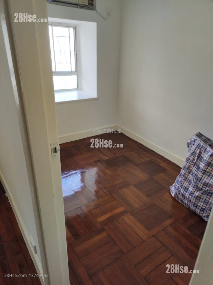 翠屏花園 租盤 1 房 269 平方呎